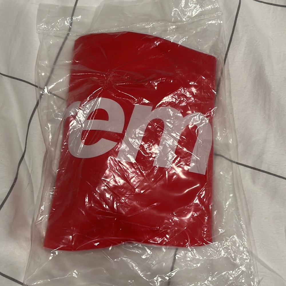 Supreme Beach Ball - Picture 2 of 2